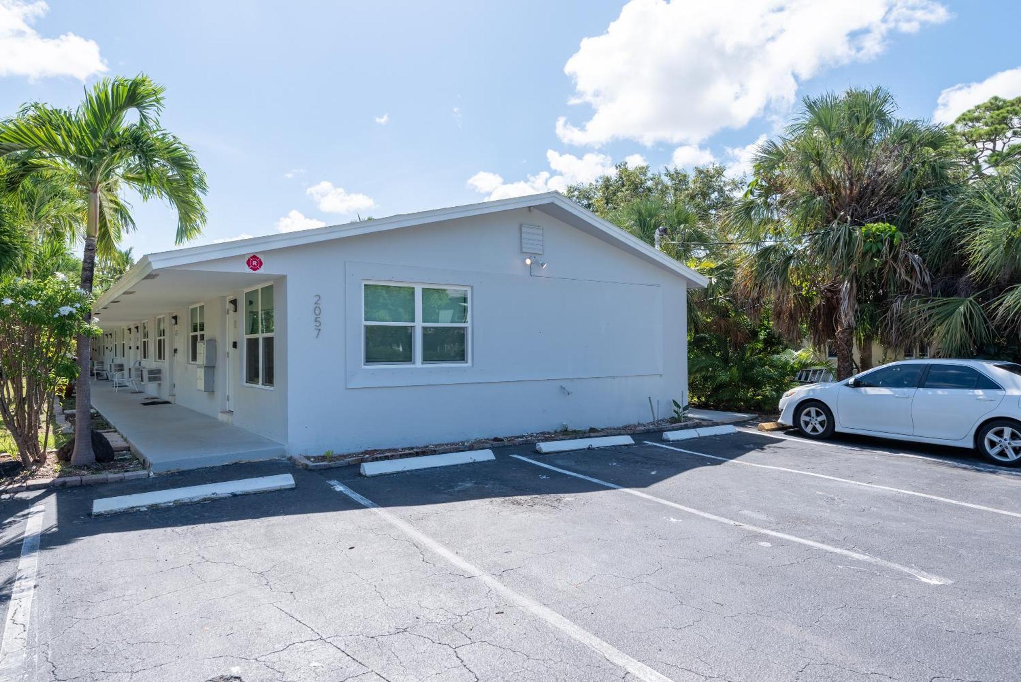 Just Off Wilton Drive Apt 7 Fort Lauderdale Exterior photo